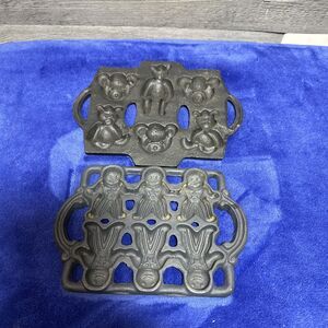Vintage Gingerbread Man & Teddy Bear Cast Iron Cornbread Muffin Cake Pan Candle